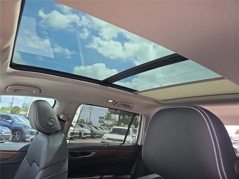 New 2026 Volkswagen Atlas SE image 28