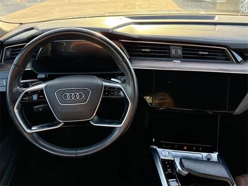 Used 2019 Audi e-tron Premium Plus image 16