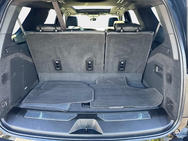 Certified 2024 Cadillac Escalade Sport w/ LPO, ONYX Package AWD/4WD image 5