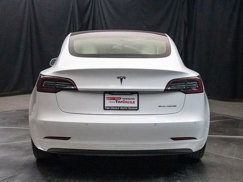 Used 2018 Tesla Model 3 Long Range image 11