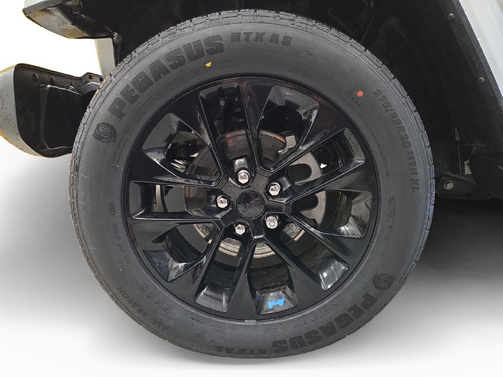 Used 2023 Jeep Wrangler Unlimited Sahara w/ Cold Weather Group AWD/4WD image 31