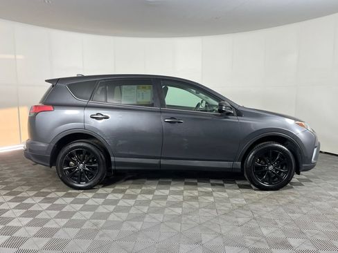 Used 2018 Toyota RAV4 LE image 5