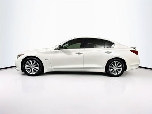 Used 2017 INFINITI Q50 3.0t Premium w/ Cargo Package (L95) RWD image 29