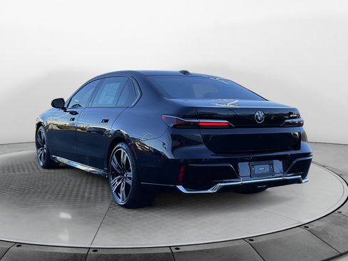 Certified 2023 BMW 740i image 5