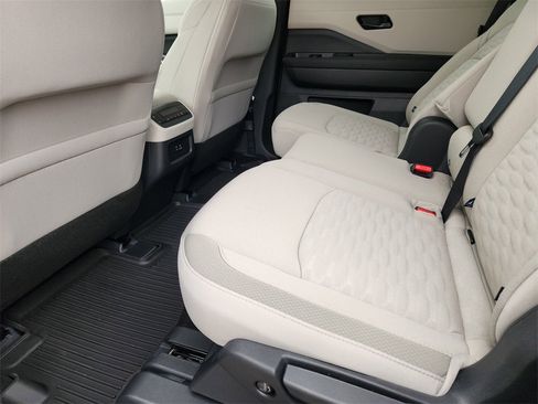 New 2025 Nissan Pathfinder SV image 20