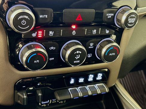 Used 2022 RAM 1500 Laramie image 24