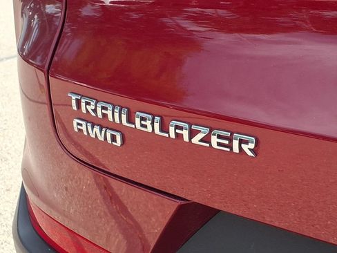 Used 2021 Chevrolet TrailBlazer LS AWD/4WD image 10