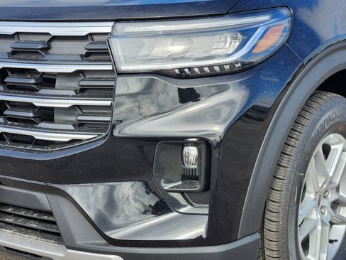 New 2026 Ford Explorer Active RWD image 6