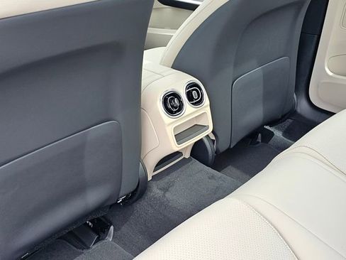 New 2025 Mercedes-Benz C 300 4MATIC Sedan image 24