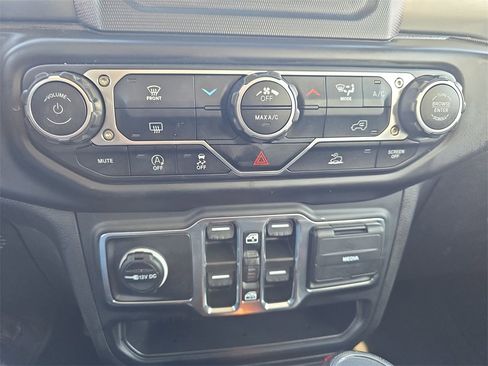 Used 2023 Jeep Wrangler Sport S image 25