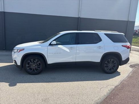 Used 2020 Chevrolet Traverse RS image 2