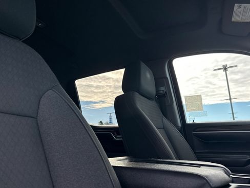 Used 2022 Chevrolet Silverado 1500 RST image 16