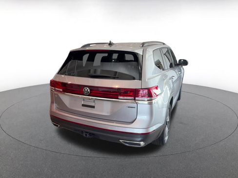 Used 2025 Volkswagen Atlas SE image 15