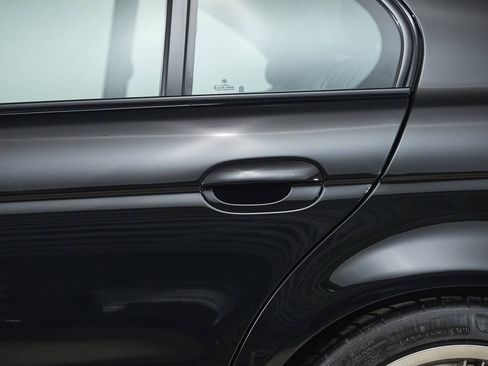 Used 2003 BMW M5 RWD image 34