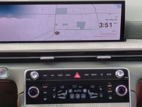 Certified 2025 Genesis GV80 3.5T Prestige AWD/4WD image 16