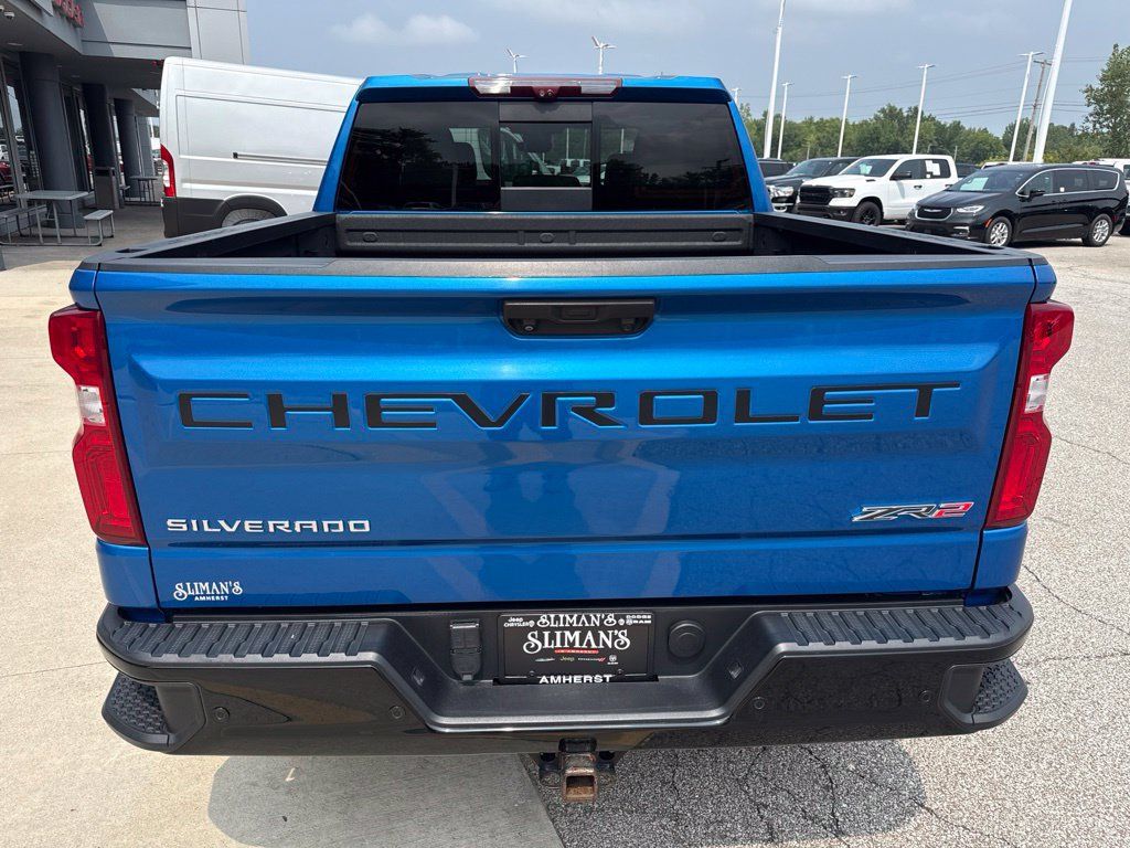 Used 2022 Chevrolet Silverado 1500 ZR2 w/ Technology Package AWD/4WD image 6