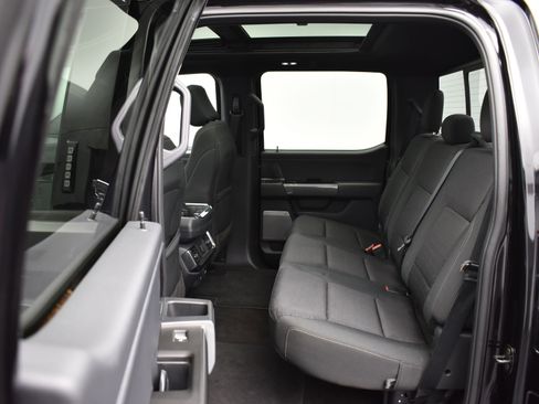 Used 2022 Ford F150 XLT w/ Equipment Group 302A High image 10