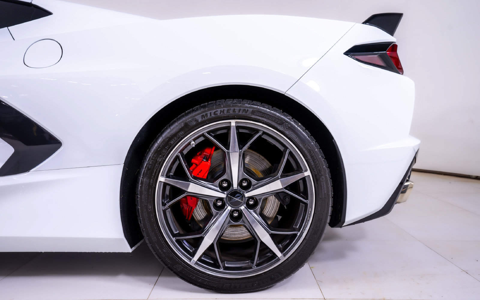 Used 2022 Chevrolet Corvette Stingray Premium Cpe w/ Z51 Performance Package RWD image 14