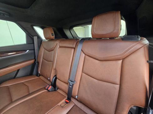 Used 2019 Cadillac XT5 Luxury image 16