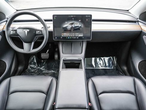 Used 2023 Tesla Model Y AWD image 14