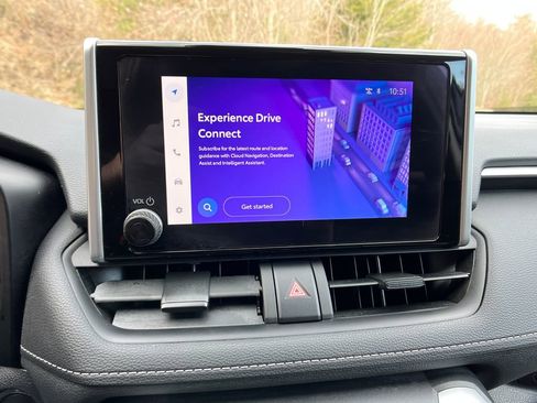 Used 2024 Toyota RAV4 XLE w/ Convenience Package image 18