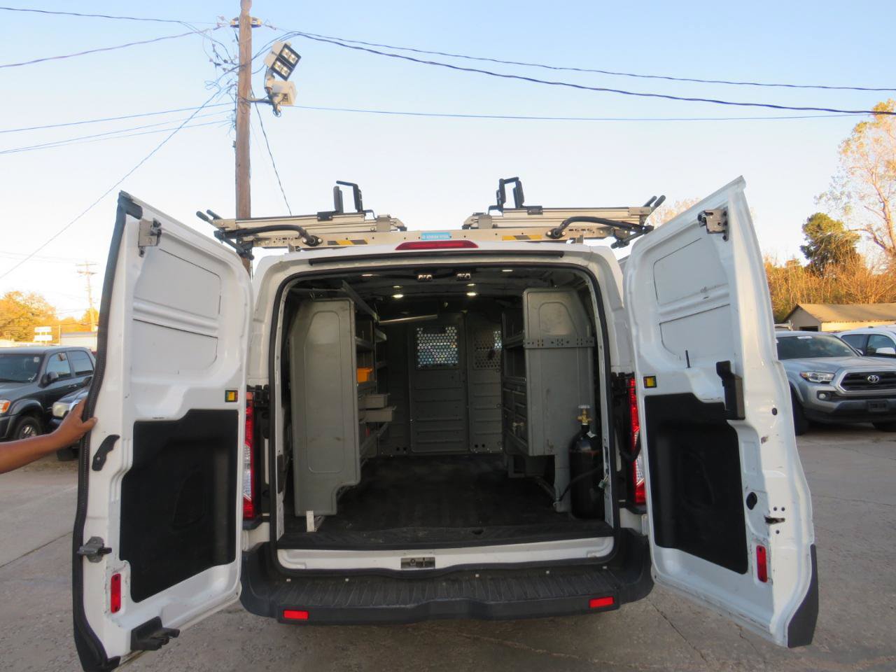 Used 2018 Ford Transit 250 130 Low Roof RWD image 20