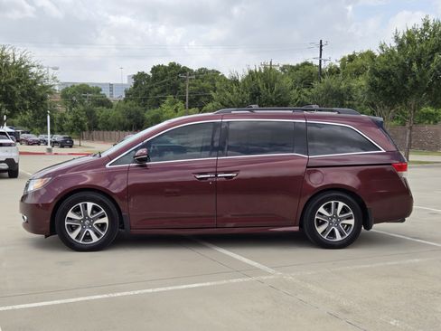 Used 2016 Honda Odyssey Touring Elite image 5