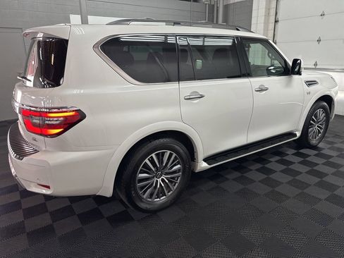 Used 2022 Nissan Armada SL w/ Captain's Chairs Package image 10