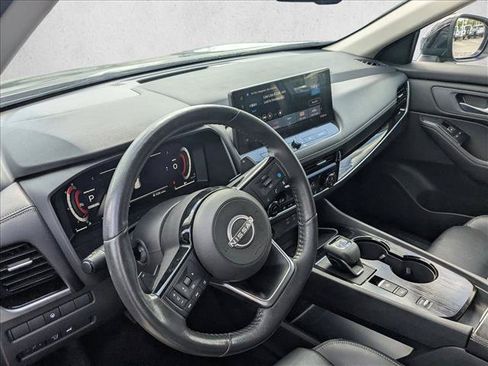 Used 2024 Nissan Rogue SL FWD image 10
