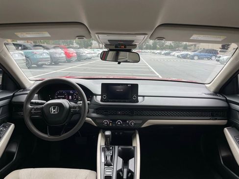 Certified 2025 Honda Accord LX image 10