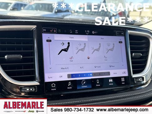 Used 2022 Chrysler Pacifica Touring-L image 24