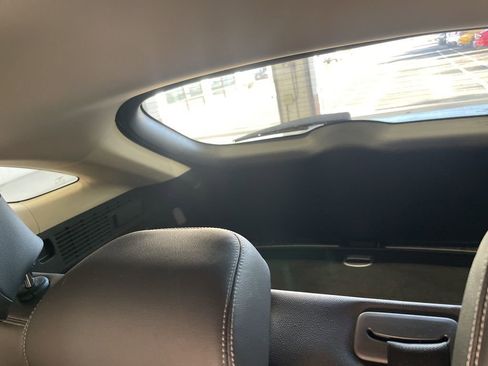 Used 2025 Genesis GV70 2.5T image 11