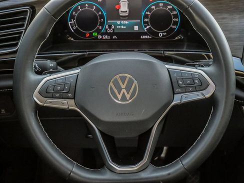 Used 2024 Volkswagen Atlas SEL AWD/4WD image 33