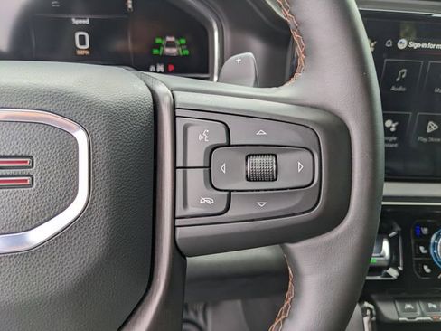 Used 2025 GMC Sierra 1500 AT4 w/ AT4 Premium Package AWD/4WD image 31