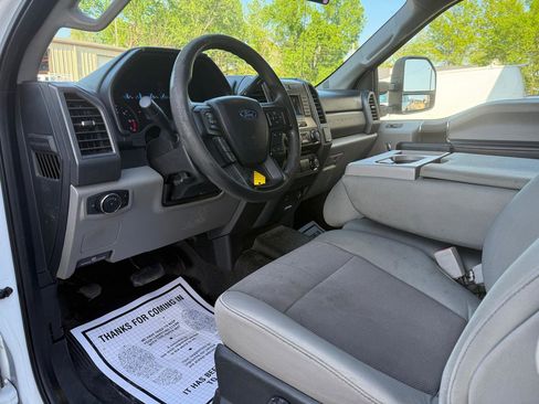 Used 2018 Ford F250 XL w/ Power Equipment Group image 11