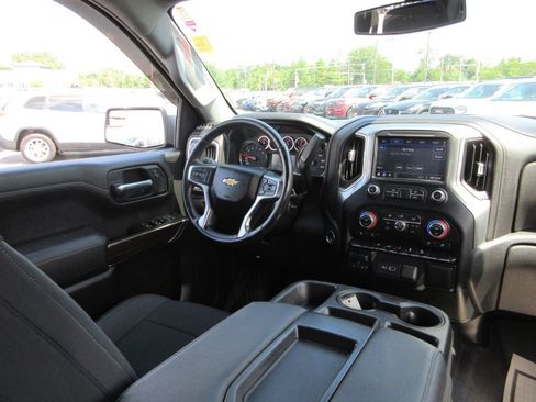 Used 2021 Chevrolet Silverado 1500 LT AWD/4WD image 24