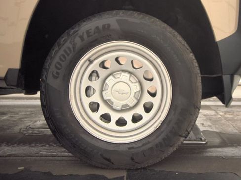 Used 2024 Chevrolet Colorado W/T image 15