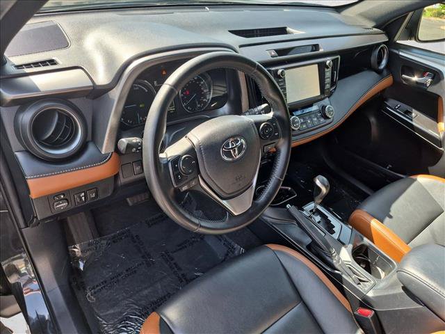 Used 2017 Toyota RAV4 SE AWD/4WD image 10