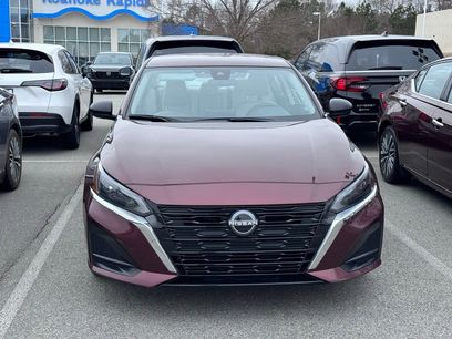 Used 2024 Nissan Altima 2.5 SV