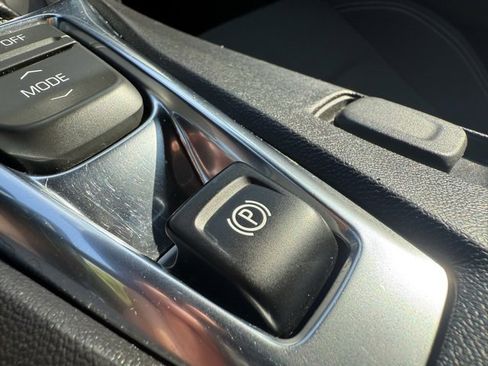 Used 2021 Chevrolet Camaro LT image 25