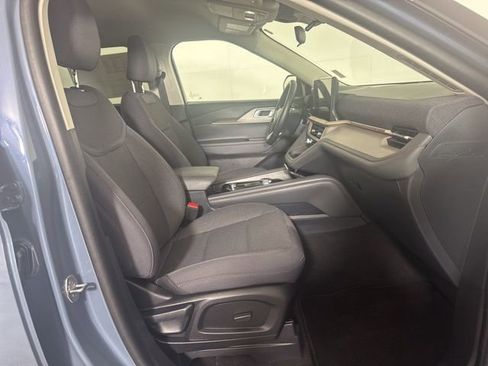 Certified 2025 Ford Explorer Active AWD/4WD image 4