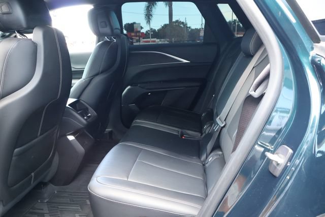 Used 2024 Cadillac Lyriq Luxury AWD/4WD image 16