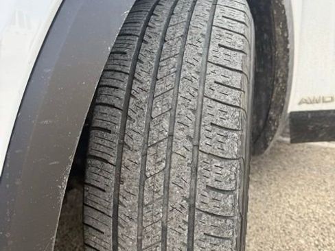 Used 2017 Kia Sorento LX w/ LX Convenience Package image 6