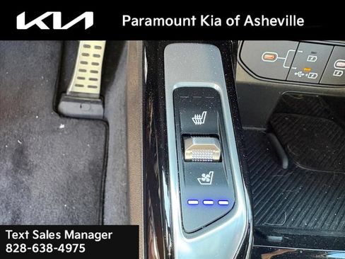 Used 2026 Kia Sorento SX Prestige w/ Olive Brown Leather Package AWD/4WD image 17