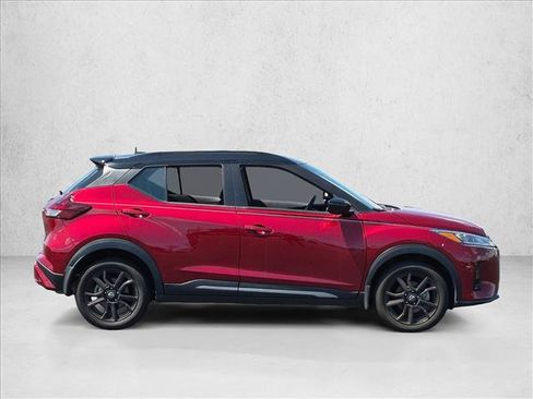 Used 2024 Nissan Kicks SR FWD image 4