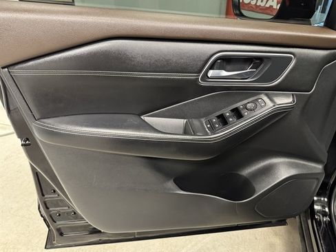 Used 2021 Nissan Rogue SV w/ Premium Package AWD/4WD image 20