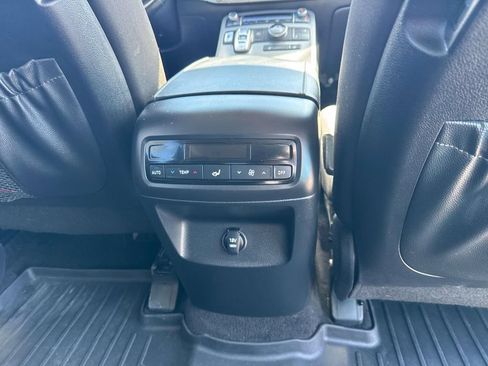Used 2022 Hyundai Palisade SEL FWD image 13