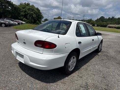 Used 2000 Chevrolet Cavalier Sedan FWD image 8