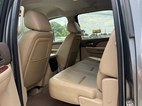 Used 2011 Chevrolet Silverado 3500 LTZ w/ LTZ Plus Package AWD/4WD image 8