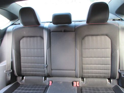 Used 2019 Volkswagen Jetta GLI image 35